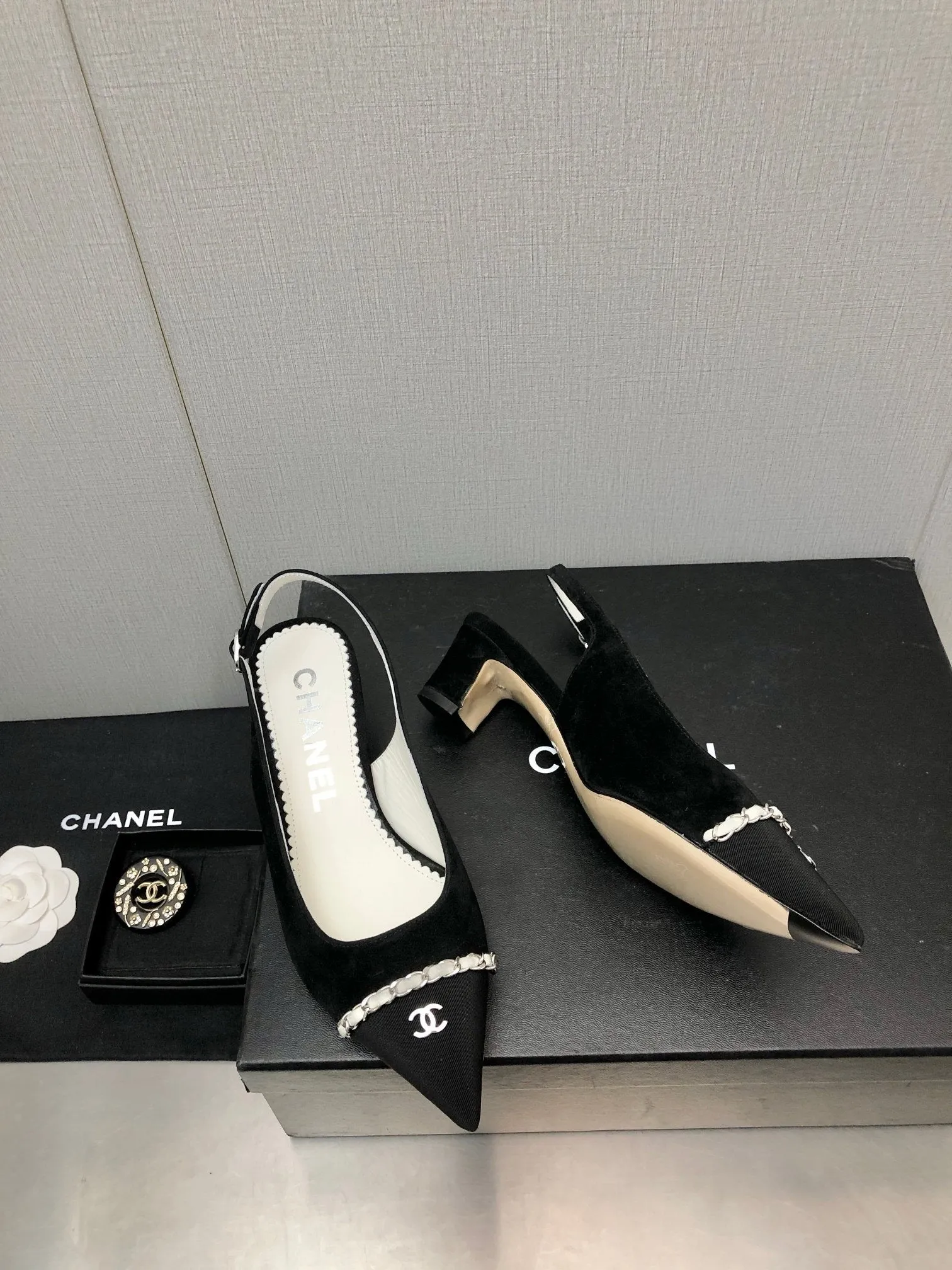 SE1300 CC Slingbacks / Size5-10