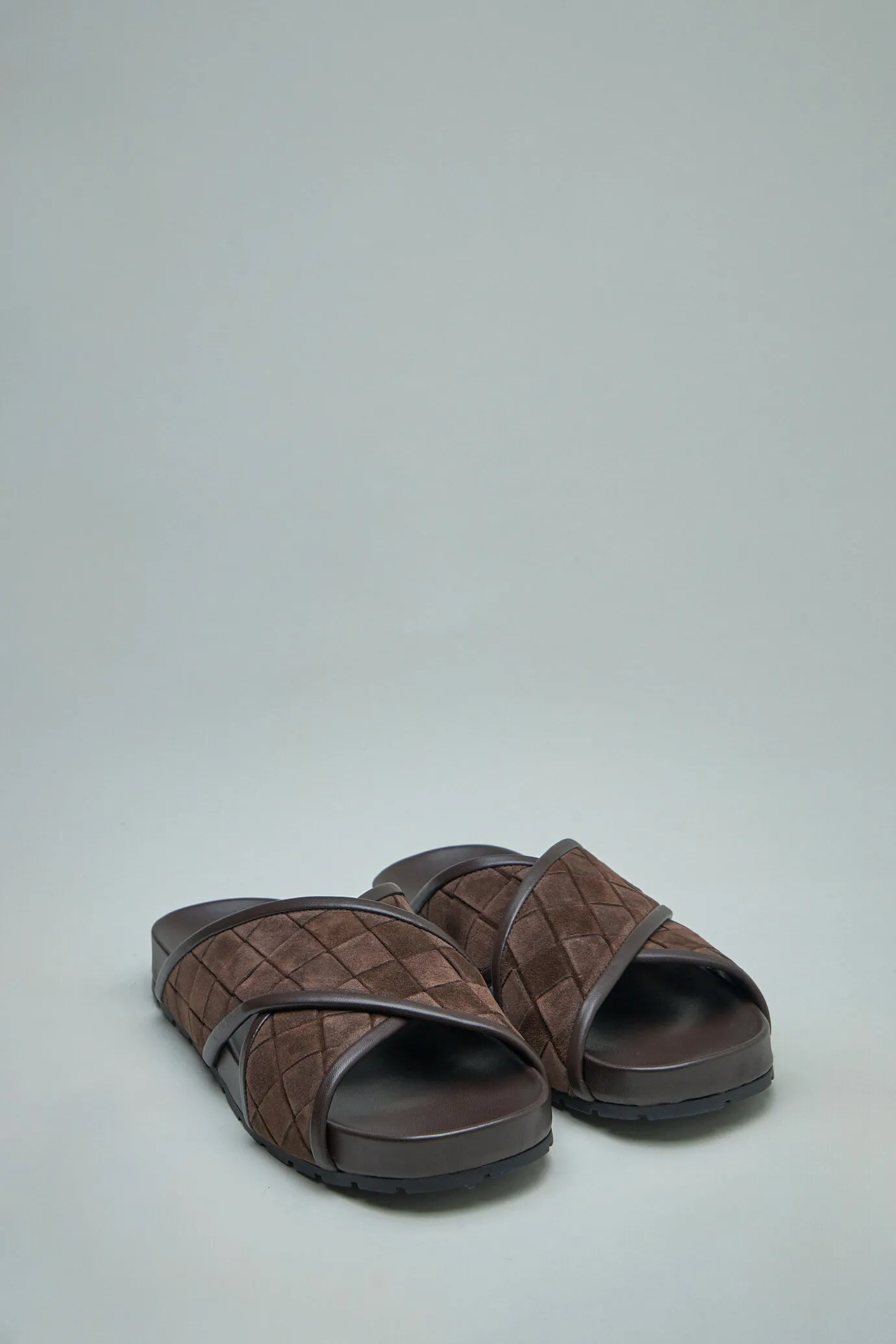 Tarik Sandal
