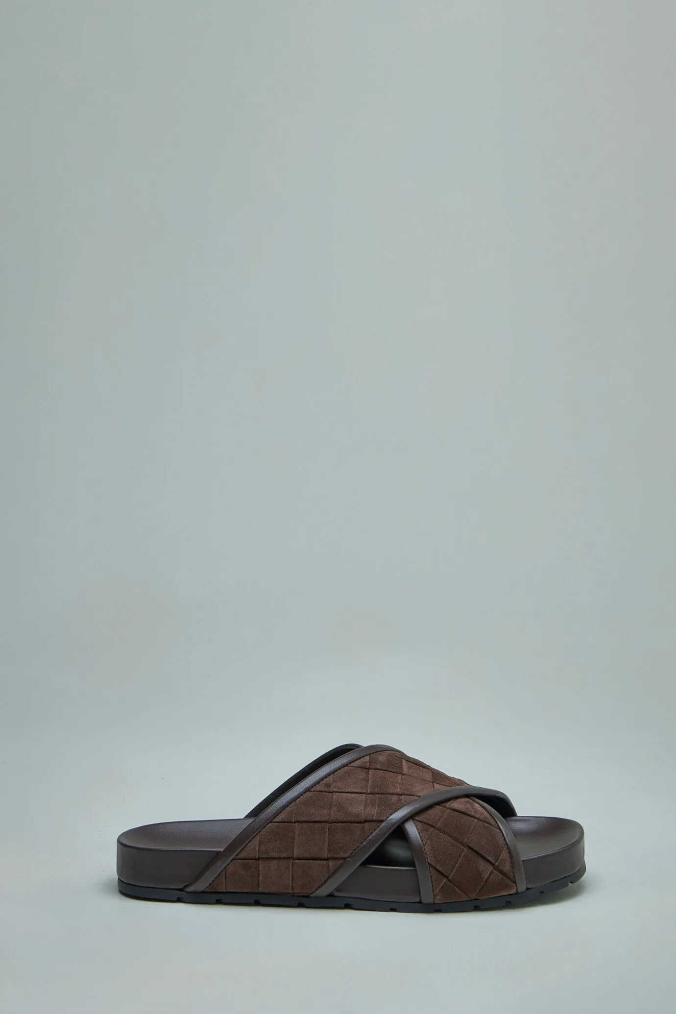 Tarik Sandal