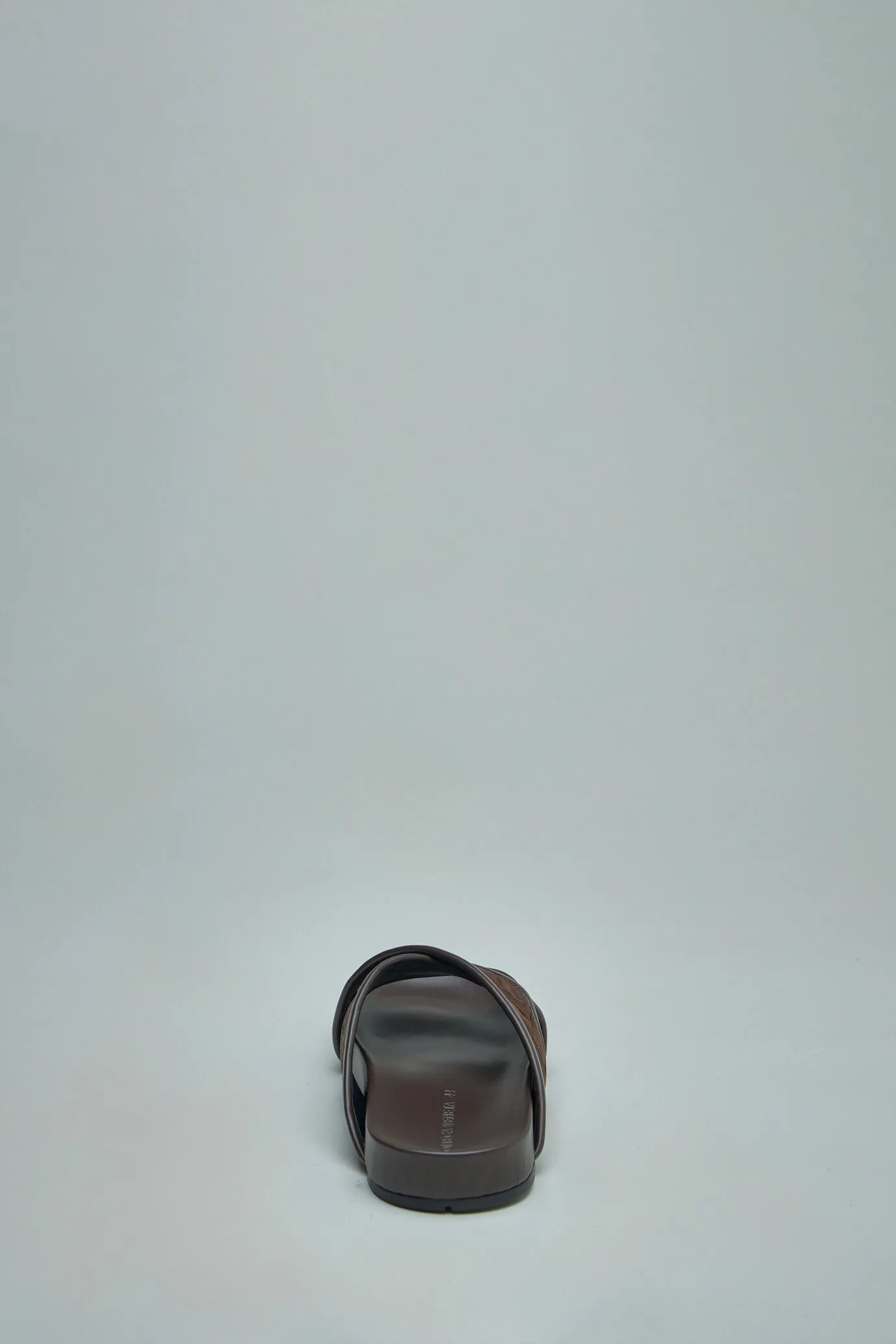 Tarik Sandal
